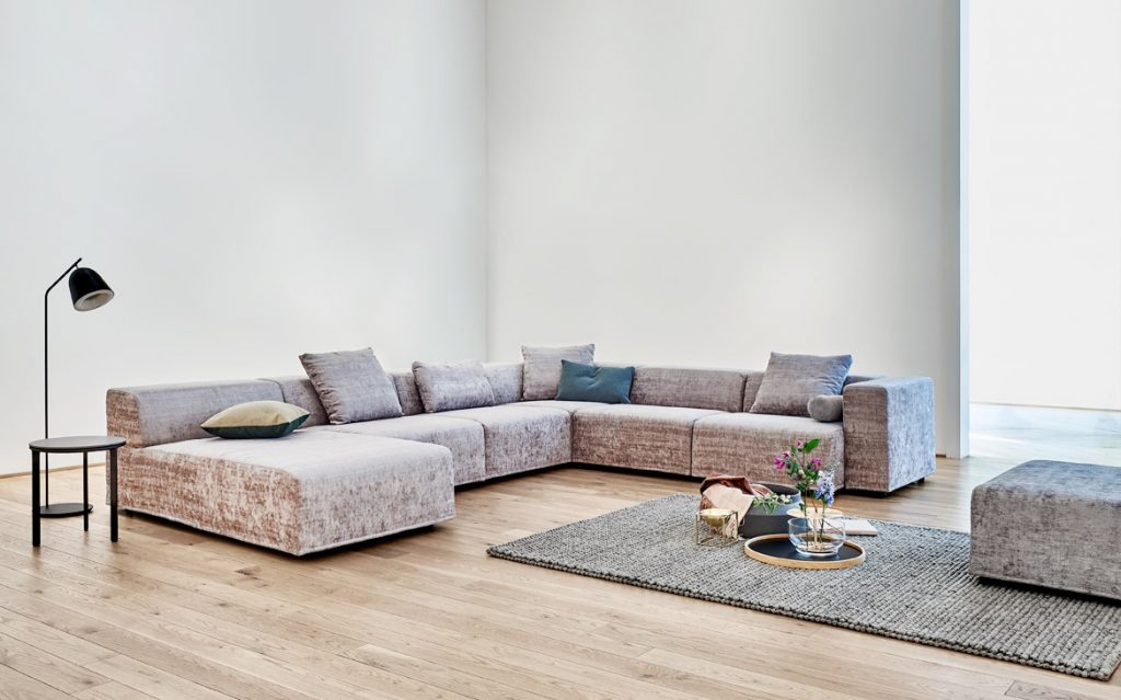 var-houston-chaise-1024x639